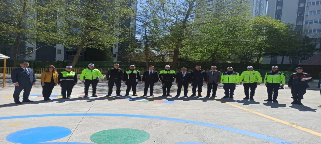 Kaymakam Erten Trafik Ve İlk Yardım Haftası Etkinliğine Katıldı