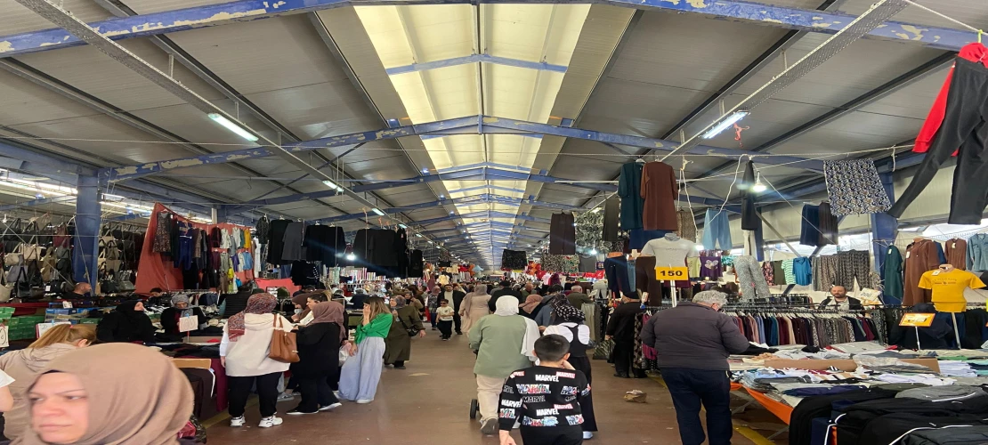 Pazar Yerlerinde Bayram Yoğunluğu Yaşandı
