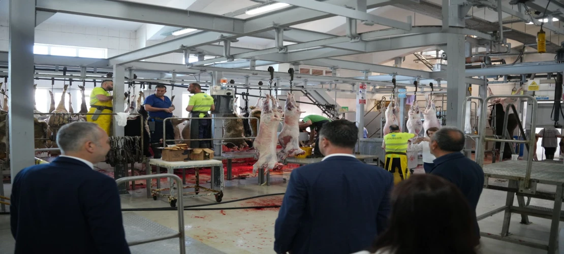 Başkan Sarıkurt’tan Kurban Pazarı ve Mezbaha Ziyareti