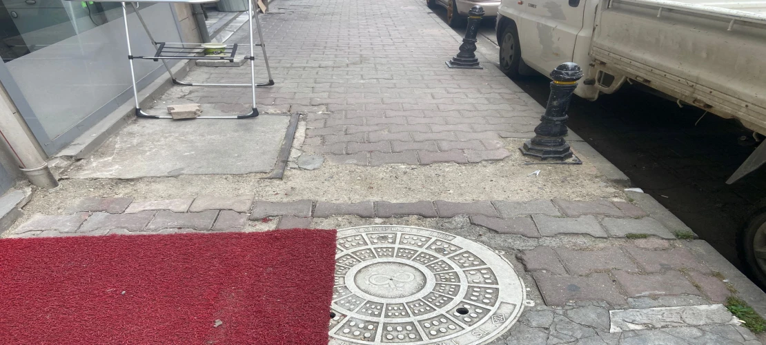 Kaldırımların Bu Hali Tepki Çekiyor