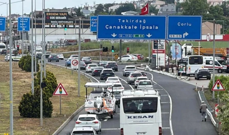 Yollarda Tatil Dönüşü Yoğunluğu