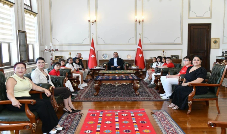 Sanatla Büyüyen Çocuklar Vali Soytürk’ün Konuğu Oldu