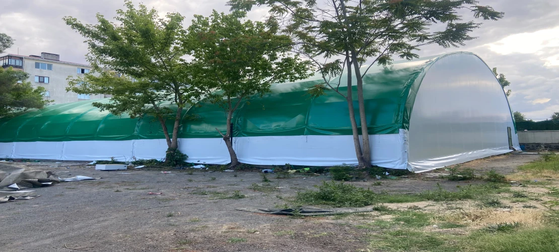 Tenis Kortu Yenilendi