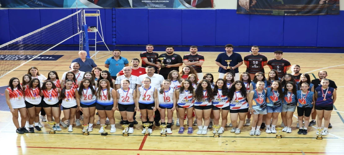 Voleybolcular İçin Ödül Töreni Düzenlendi
