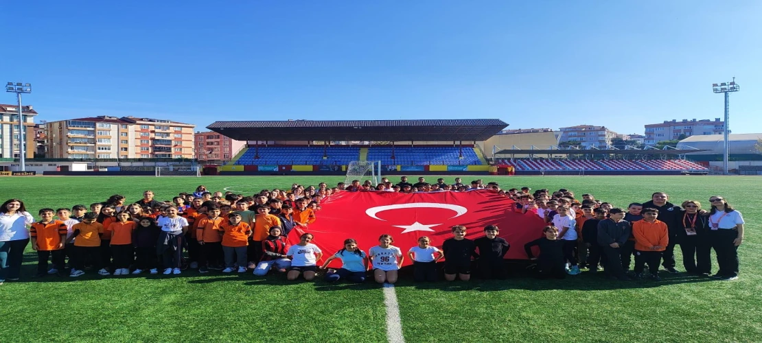 Çorlu’da Cumhuriyet Bayramı İçin Kıyasıya Atletizm Yarışı