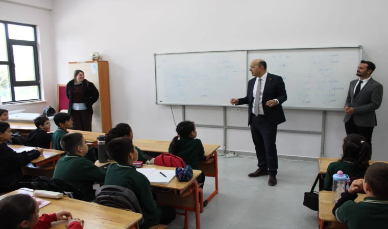 Kaymakam Duman, Velimeşe Atatürk İlkokulu’nu Ziyaret Etti