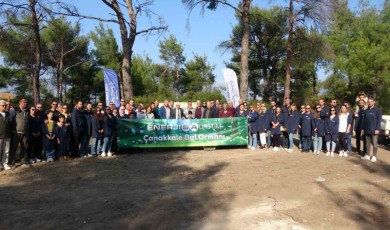 Enerjisa Üretim’den Çanakkale’deki arıcılara ekipman ve fidan desteği