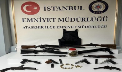 İstanbul’da yasa dışı silah ticareti yapan 3 kişi yakalandı