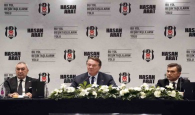 Beşiktaş Başkan Adayı Hasan Arat, Samet Aybaba ve Feyyaz Uçar ile basının karşısına çıktı