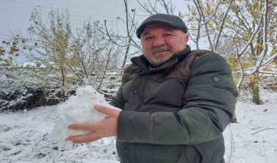 Önce yağmur, sonra kar: Çiftçinin yüzü güldü