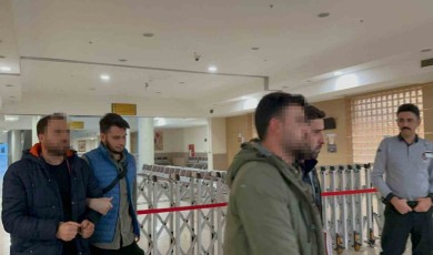 Eski milli futbolcu Oktay Derelioğlu’nu darp eden iki kişi tutuklandı