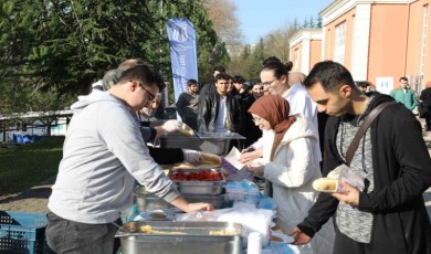 SUBÜ Teknoloji Fakültesi’nden köfte ekmek ikramı