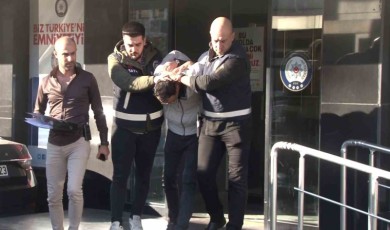 Kadıköy’de servis minibüsünü kaçıran zanlı adliyeye sevk edildi