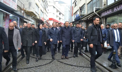 Bakan Yerlikaya Çorlu Esnafını Ziyaret Etti