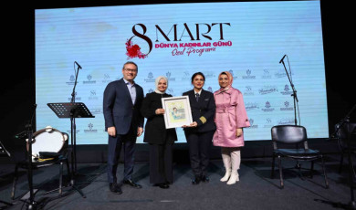 Başakşehir Belediye Başkanı Kartoğlu: ”Her başarılı erkeğin arkasında bir kadın vardır”