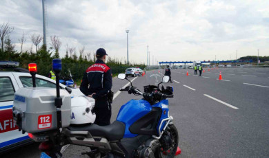 İstanbul’da jandarmadan trafikte bayram denetimi