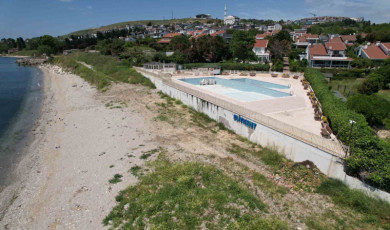 Beylikdüzü’nde sahili işgal eden siteye vatandaşlardan tepki