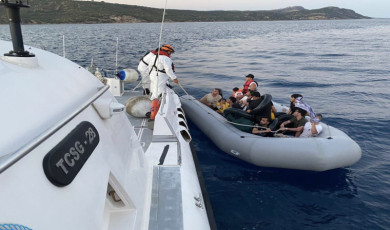 Ayvacık açıklarında 16 kaçak göçmen yakalandı