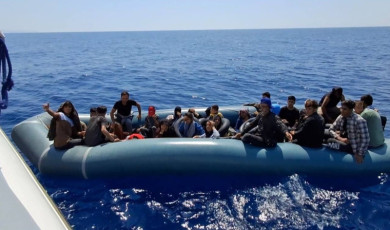 Ayvacık açıklarında 27 kaçak göçmen kurtarıldı