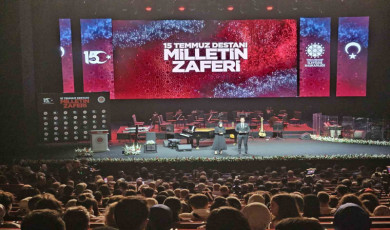 İletişim Başkanlığından ”15 Temmuz Destanı Milletin Zaferi Fahir Atakoğlu Konseri”