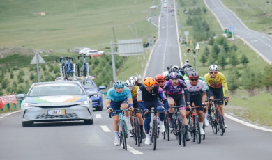 Milli bisikletçi Ahmet Örken, Çin’de birinci oldu