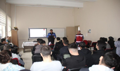 Kırklareli’nde ’Güvenli Yarınlara’ projesi çerçevesinde öğrencilere eğitim