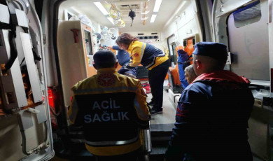 Bozcaada’da rahatsızlanan vatandaş Sahil Güvenlik ekiplerince tahliye edildi