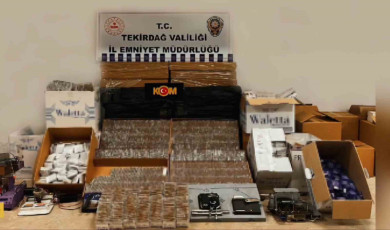 Tekirdağ’da kaçak makaron operasyonu: 235 bin makaron ele geçirildi