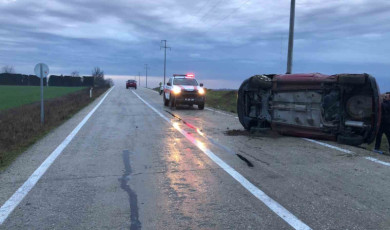 Çorlu’da otomobil takla attı: 2 yaralı