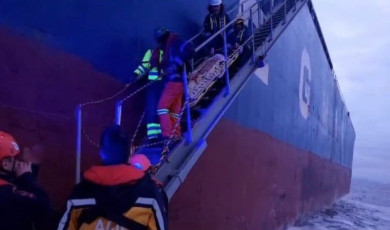 Tekirdağ açıklarında ticari gemide yaralanan şahıs tahliye edildi