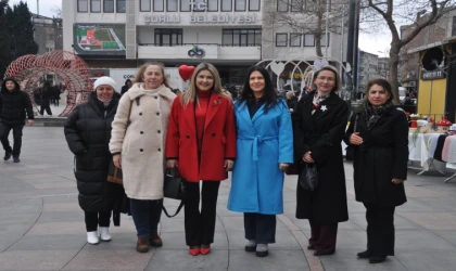 Hanımeli Çarşısı Cumhuriyet Meydanı’nda Kuruldu