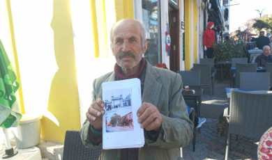 Dedesinden 65 sene önce aldığı fotoğrafı çoğaltarak 10 liraya satıyor