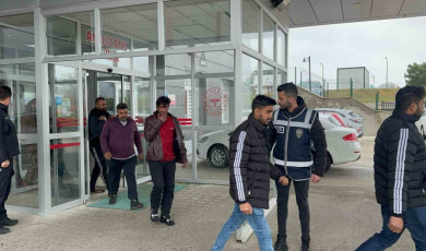 Düzensiz göçmenlere polis engeli