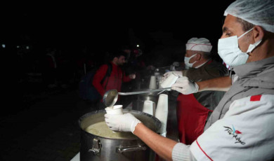 Çanakkale’de binlerce kişi, 57’nci Alay’ın izinde yürüdü