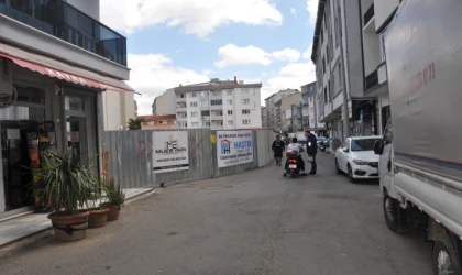 Otoparkın Temeli Kazılıyor