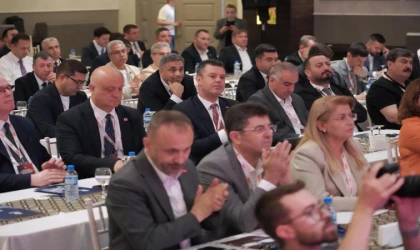 Başkan Sarıkurt, Belediye Başkanları Toplantısına Katıldı