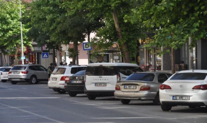 Duraklar Dolu Otobüsler Giremiyor