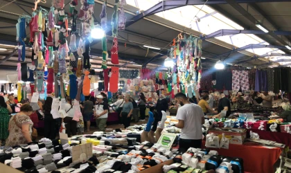 Yaz Kıyafetlerinin Adresi Cuma Pazarı