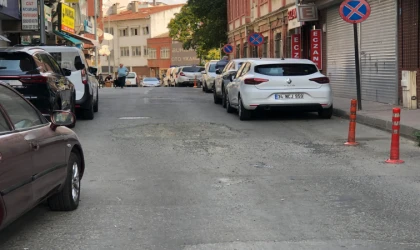 Alt Yapı Nedeniyle Sokaklar Delik Deşik!