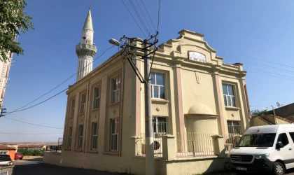 Eskiden Sinagog Olan Yeni Cami Hizmet Bekliyor