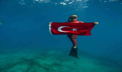 Milli sporcu Şahika Ercümen’den, zafer dalışı