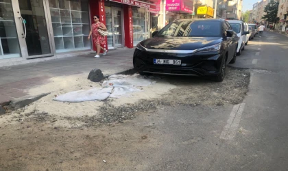 Yapılan Kazılar, Yolları Bozuyor