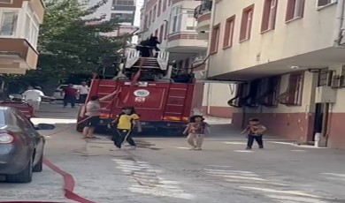 Çamaşır makinesinden çıkan yangına itfaiye müdahale etti