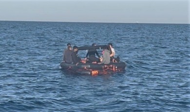 Çanakkale’de 23 kaçak göçmen kurtarıldı