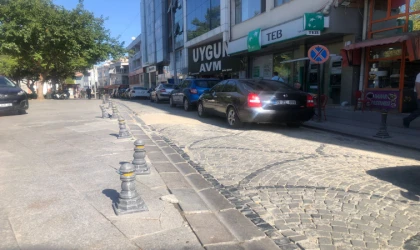 Her Yer Kırık Dökük!