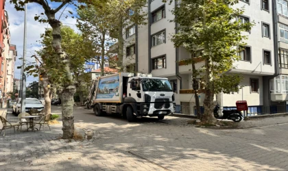 Kamyonu Bıraktı, Eve Çıktı, Mahalleyi Koku Sardı