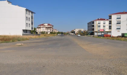 Bozuk Yollar Sürücüleri Canından Bezdiriyor