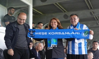 Müge Başkan Takımını Yalnız Bırakmadı!