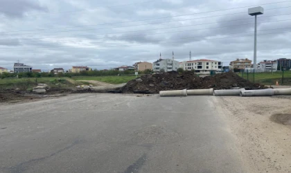 Alt Yapı Çalışması Nedeniyle Yol Trafiğe Kapatıldı