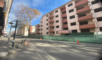 Lojmanların Yıkımı Başladı